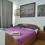 Top Apartment Sunny Day Split