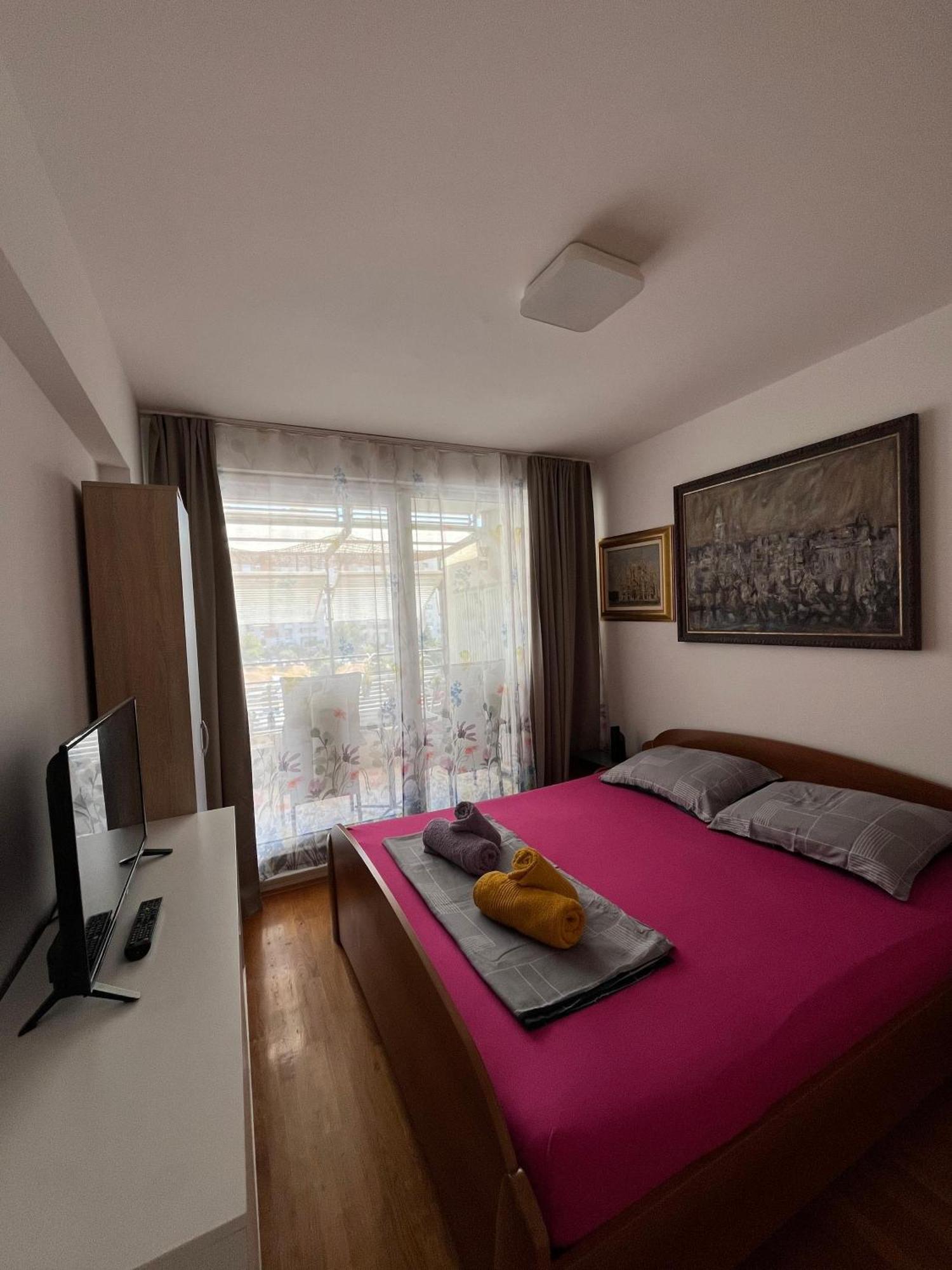 Sunny Day Apartment